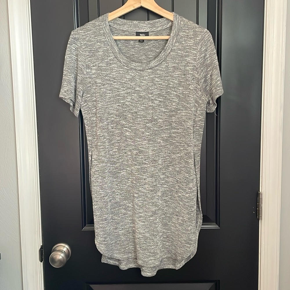 Mossimo heathered black short sleeve tunic with split sides